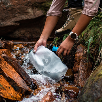 Seeker™+ 3L ALMACENAMIENTO DE AGUA ULTRALIGERO + FILTRACIÓN INCORPORADA