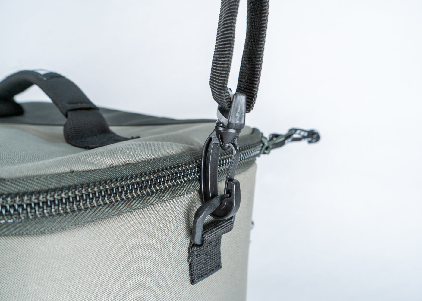 Hielera KMA Cooler ALU 12L Bottle Opener