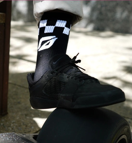 ONEWHEEL CHECKBOARD SOCKS