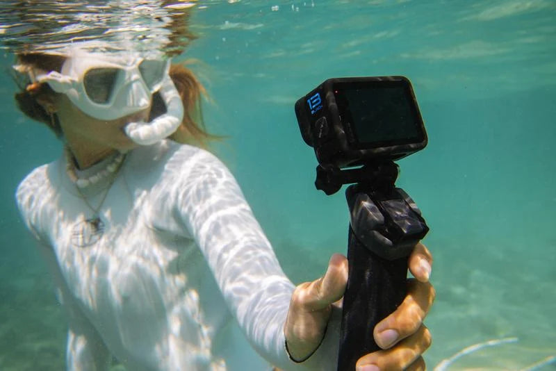 Bastón flotador GOPRO de puño, accesorio para cámaras GOPRO, en color negro con empuñadura ergonómica y flotabilidad.