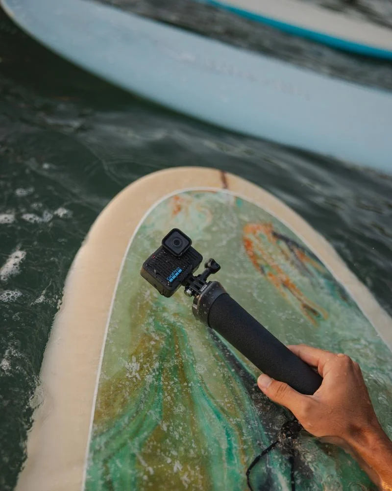 Empuñadura flotadora GOPRO Handler 3.0, accesorio resistente para cámaras GoPro, diseñada para facilitar el agarre en actividades acuáticas.